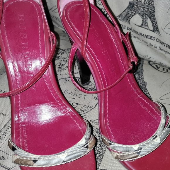 BURBERRY strappy heels - Picture 3 of 3